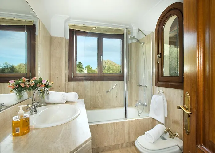 Owl Far - 15 Min Walk To The 빌라 포엔샤 항구