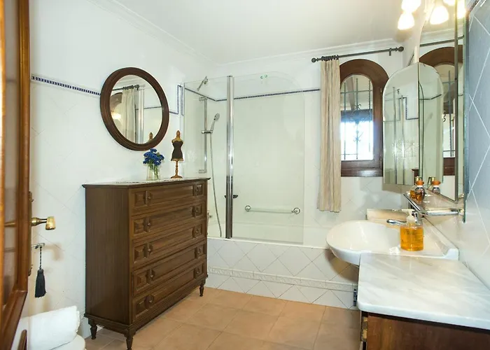 Owl Far - 15 Min Walk To The 빌라 포엔샤 항구