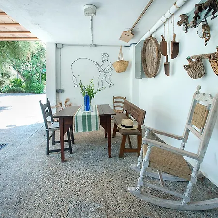 Owl Far - 15 Min Walk To The *